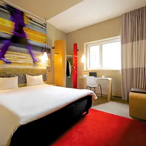 Ibis Centro 3* מילאנו